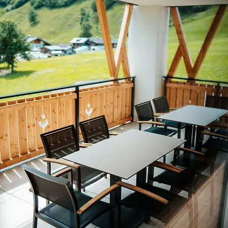 Large With Balcony Terrace, On Ski Slope * 라우리스