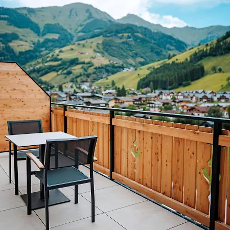 Large With Balcony Terrace, On Ski Slope * 라우리스